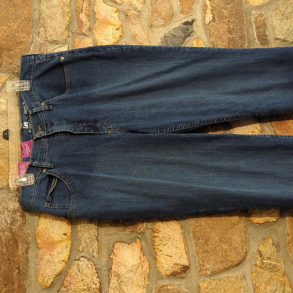 Riders by Lee Indigo womens Classic-fit Straight-leg Jean - Picture 3 of 13